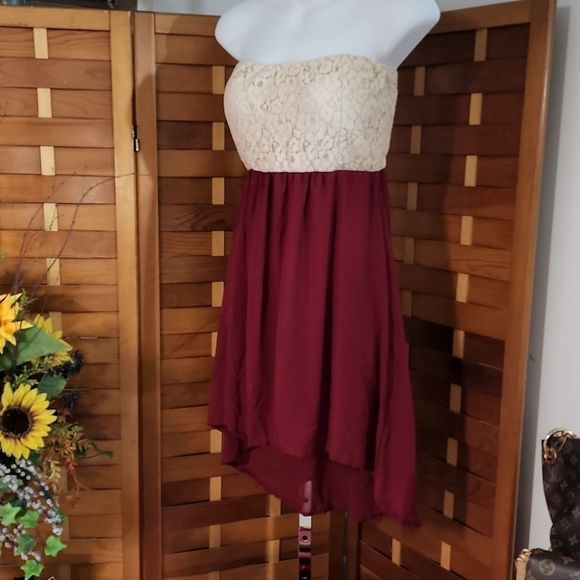 Body central strapless dress 👗 - Picture 3 of 10